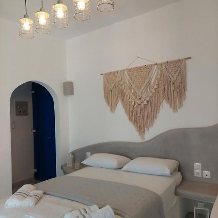 Anemelia Hotel Adamas Kültér fotó