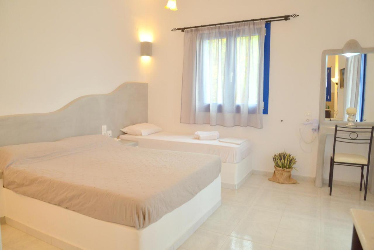 Anemelia Hotel Adamas Kültér fotó